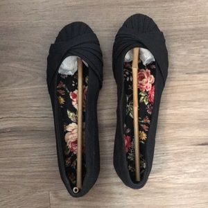 Black flat XAppeal brand new shoes size 5